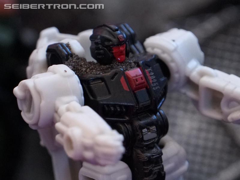 SDCC 2018: Transformers War for Cybertron SIEGE products - Transformers Event: DSC05989b