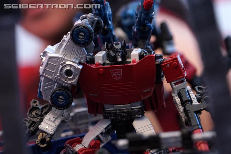 SDCC 2018: Transformers War for Cybertron SIEGE products - Transformers Event: DSC05990