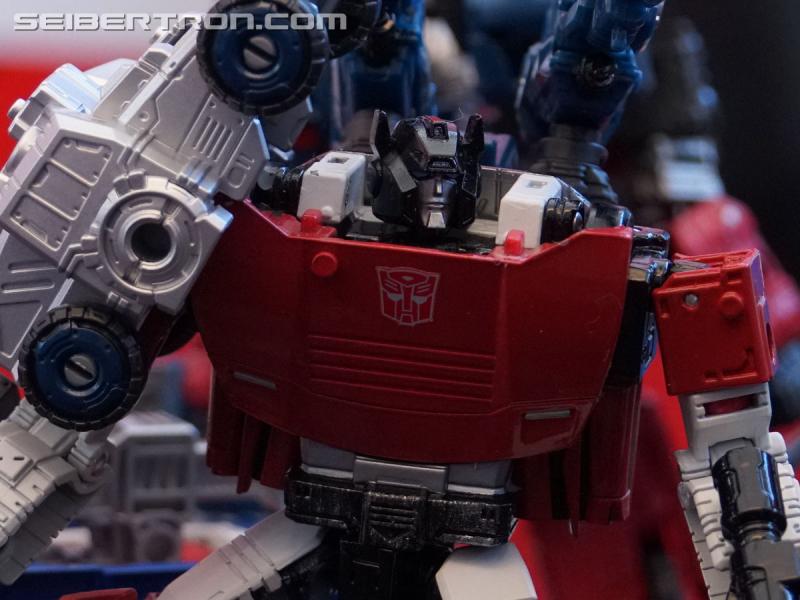 SDCC 2018: Transformers War for Cybertron SIEGE products - Transformers Event: DSC05991b
