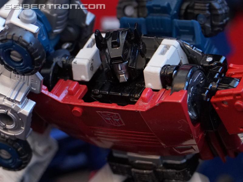 SDCC 2018: Transformers War for Cybertron SIEGE products - Transformers Event: DSC05994a