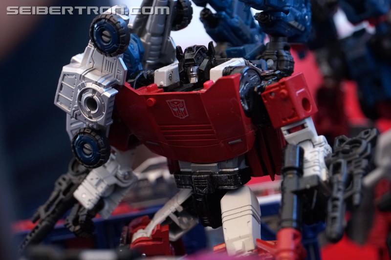 SDCC 2018: Transformers War for Cybertron SIEGE products - Transformers Event: DSC05996