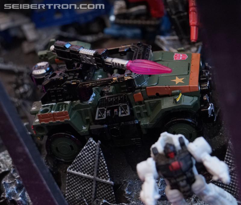 SDCC 2018: Transformers War for Cybertron SIEGE products - Transformers Event: DSC05997a