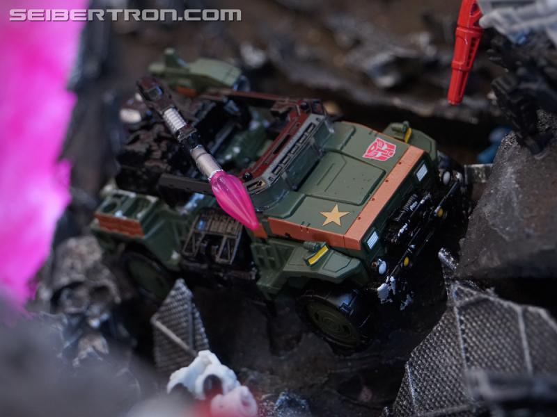 SDCC 2018: Transformers War for Cybertron SIEGE products - Transformers Event: DSC05999