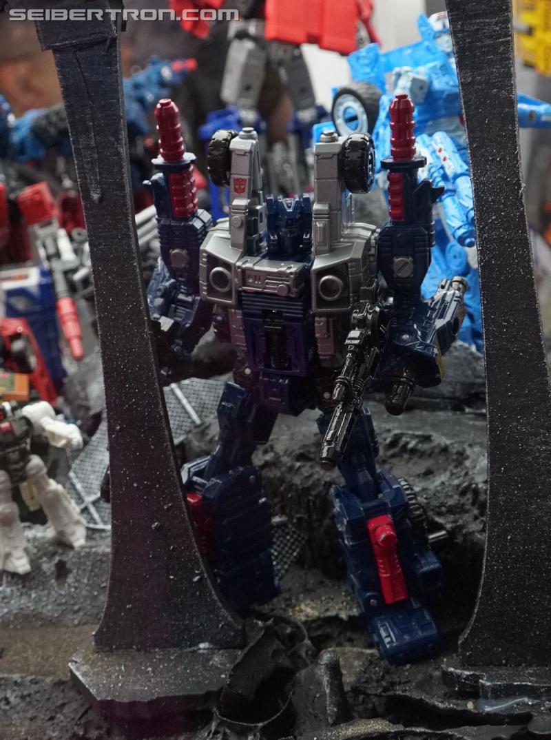 SDCC 2018: Transformers War for Cybertron SIEGE products - Transformers Event: DSC06828a