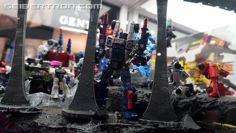SDCC 2018: Transformers War for Cybertron SIEGE products - Transformers Event: DSC06832