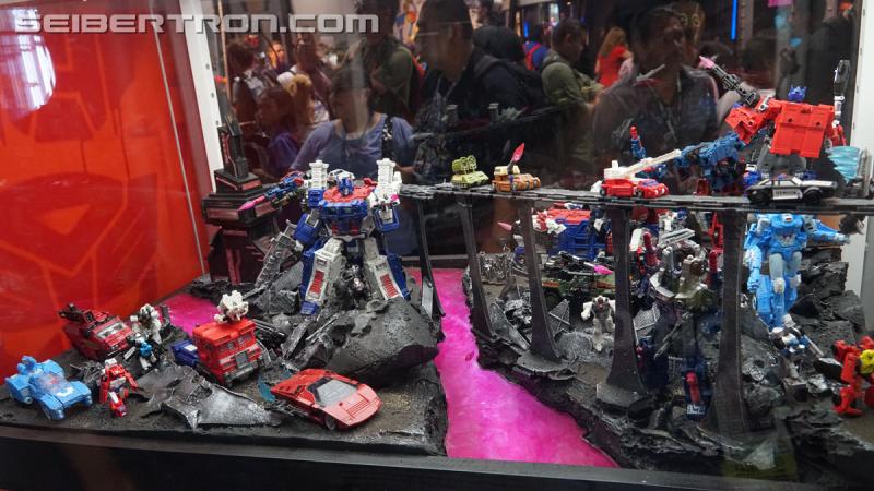 SDCC 2018: Transformers War for Cybertron SIEGE products - Transformers Event: DSC06833