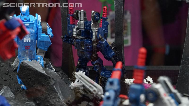 SDCC 2018: Transformers War for Cybertron SIEGE products - Transformers Event: DSC06844