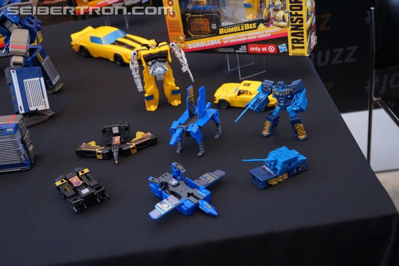 SDCC 2018: Bumblebee Movie Target exclusive products - Transformers Event: DSC06119