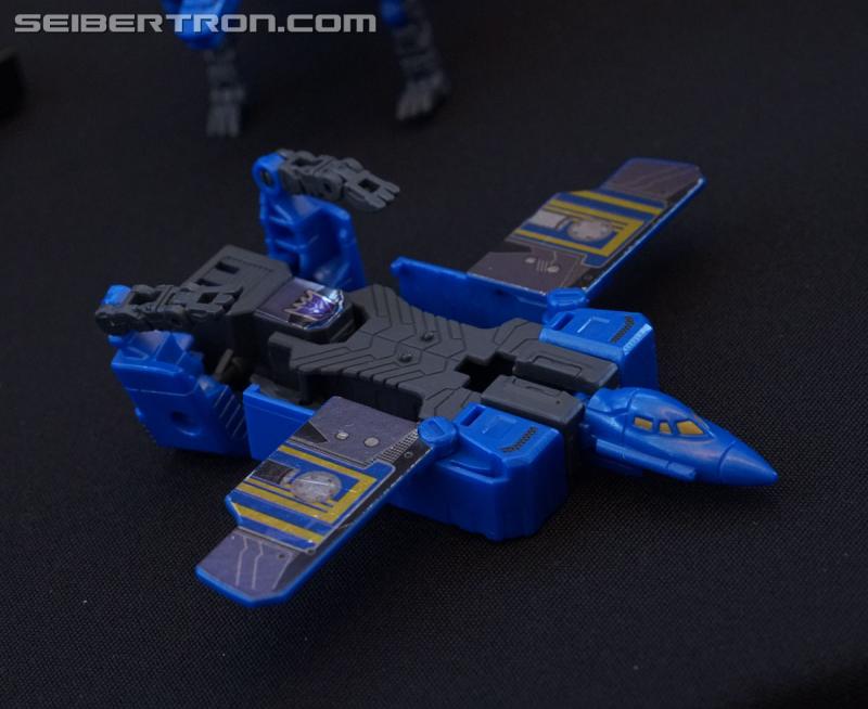 SDCC 2018: Bumblebee Movie Target exclusive products - Transformers Event: DSC06128a