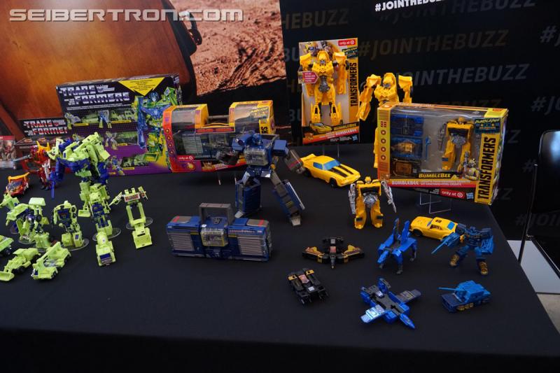 SDCC 2018: Bumblebee Movie Target exclusive products - Transformers Event: DSC06145