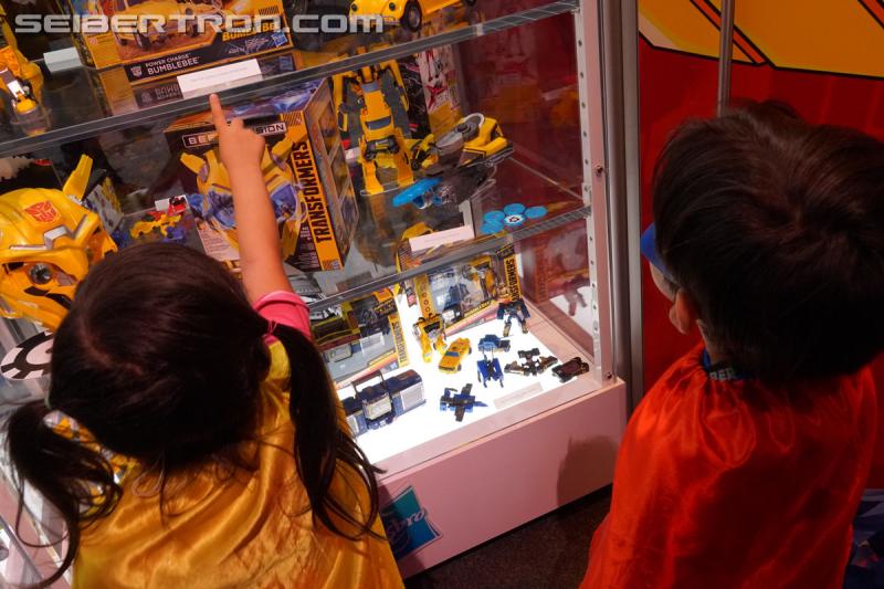 SDCC 2018: Bumblebee Movie Target exclusive products - Transformers Event: DSC06317