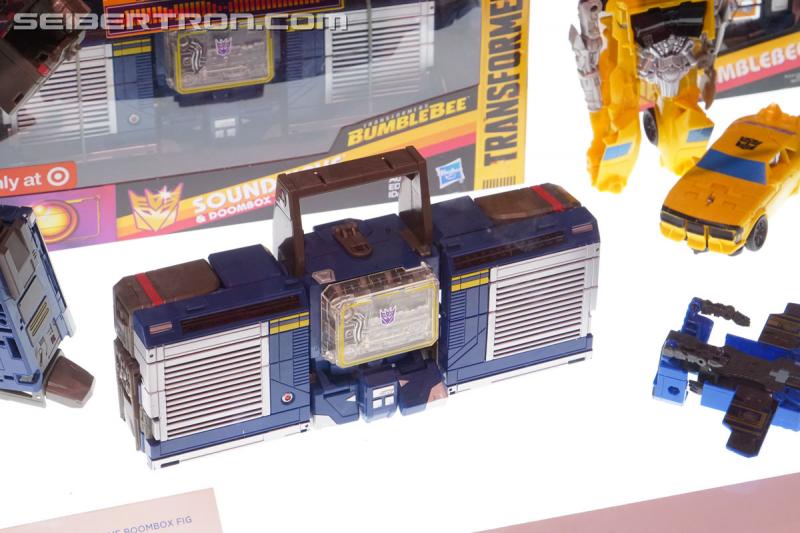 SDCC 2018: Bumblebee Movie Target exclusive products - Transformers Event: DSC06324