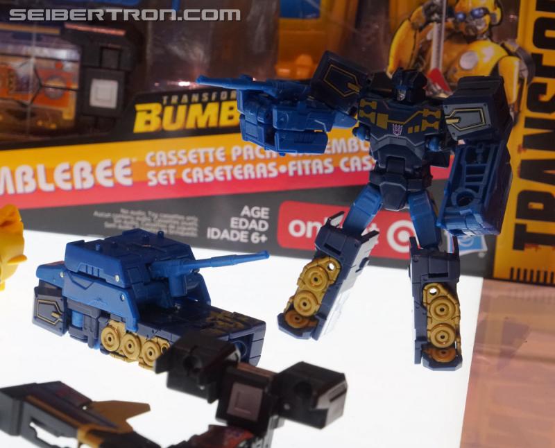 SDCC 2018: Bumblebee Movie Target exclusive products - Transformers Event: DSC06332a