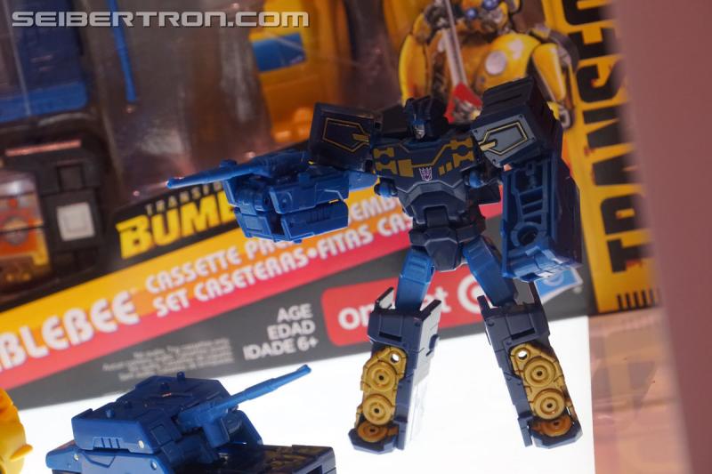 SDCC 2018: Bumblebee Movie Target exclusive products - Transformers Event: DSC06334