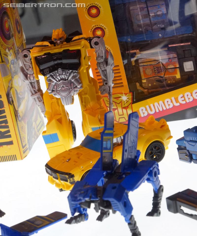 SDCC 2018: Bumblebee Movie Target exclusive products - Transformers Event: DSC06336a