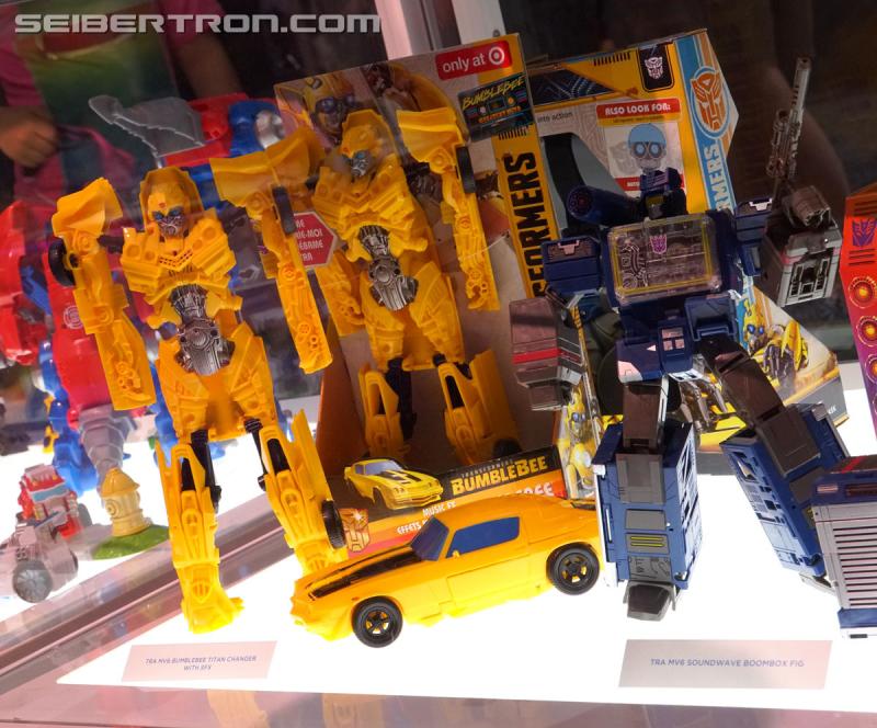 SDCC 2018: Bumblebee Movie Target exclusive products - Transformers Event: DSC06337a