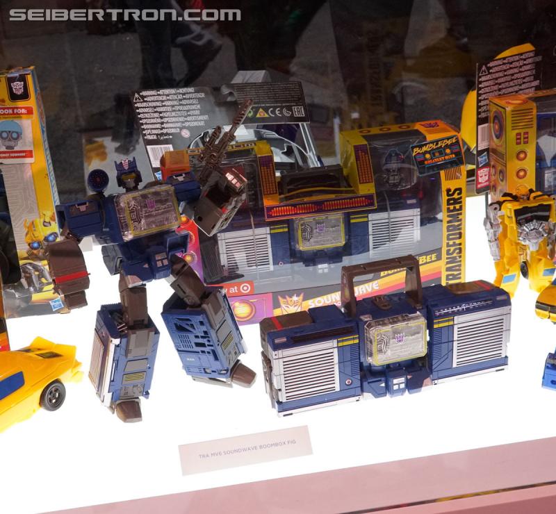 SDCC 2018: Bumblebee Movie Target exclusive products - Transformers Event: DSC06381a