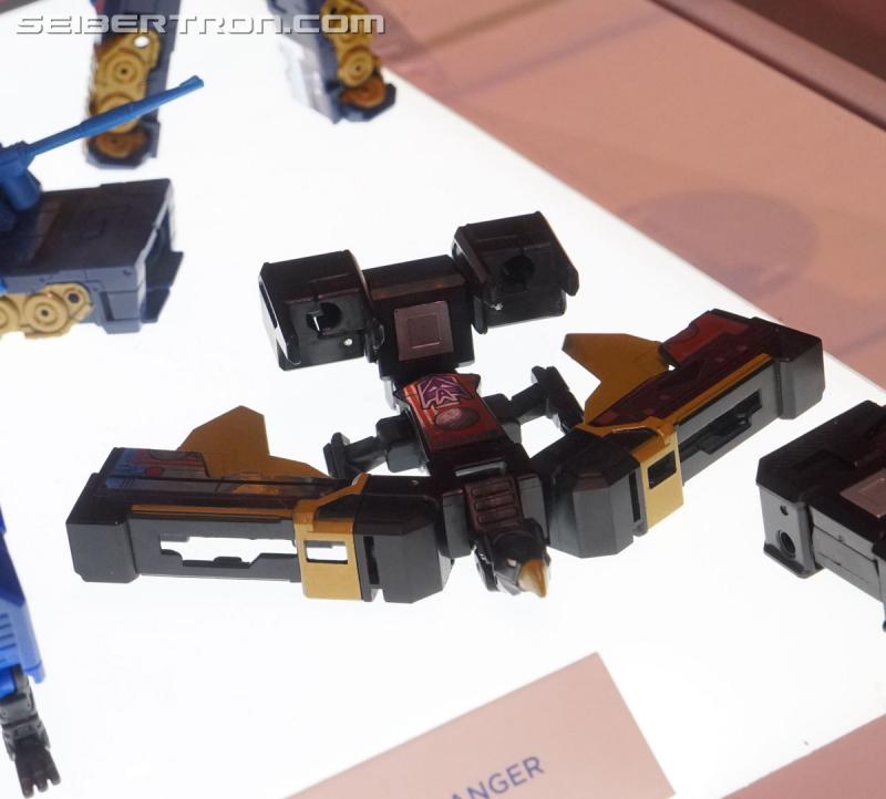 SDCC 2018: Bumblebee Movie Target exclusive products - Transformers Event: DSC06389a