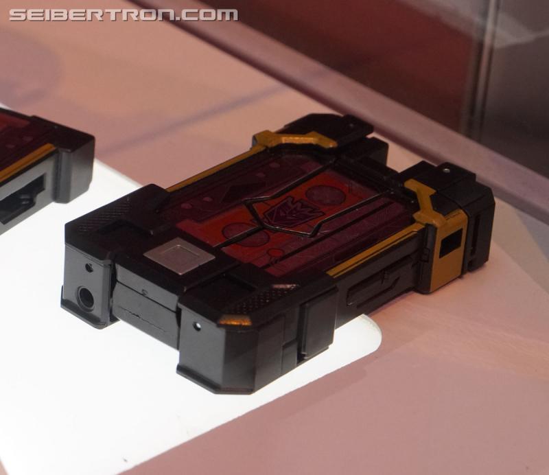 SDCC 2018: Bumblebee Movie Target exclusive products - Transformers Event: DSC06393a