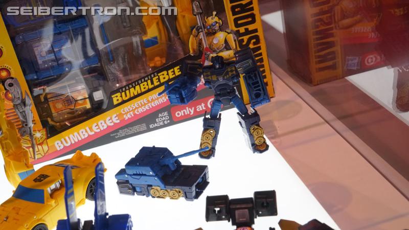 SDCC 2018: Bumblebee Movie Target exclusive products - Transformers Event: DSC06399