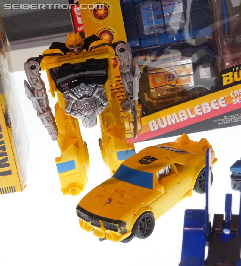 SDCC 2018: Bumblebee Movie Target exclusive products - Transformers Event: DSC06400a