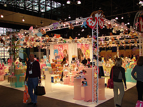 Toy Fair 2007 - New York: Toy Fair 2007 - Transformers Event: