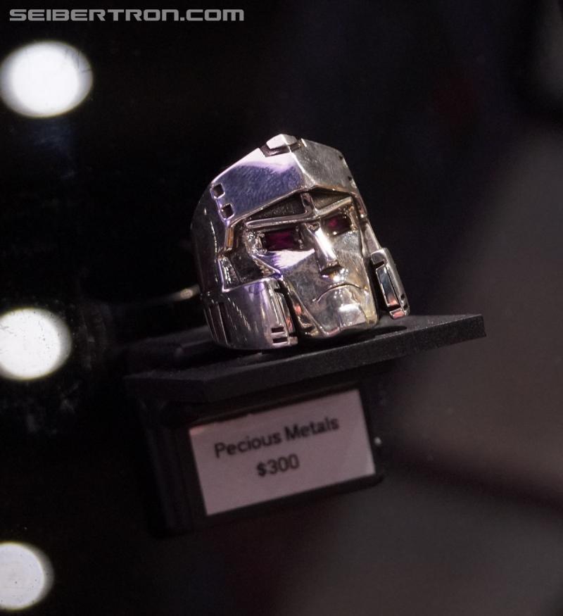 SDCC 2018: Licensed Transformers products - Transformers Event: DSC06893a