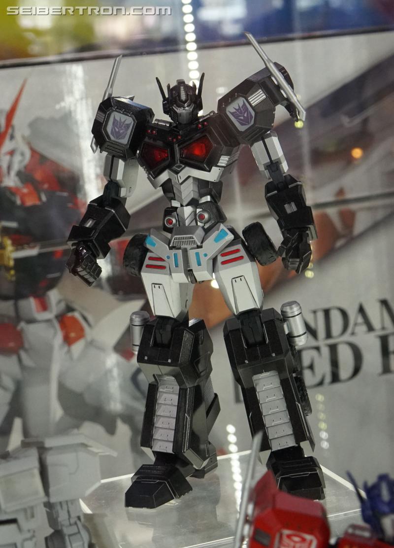 SDCC 2018: Licensed Transformers products - Transformers Event: DSC06916a