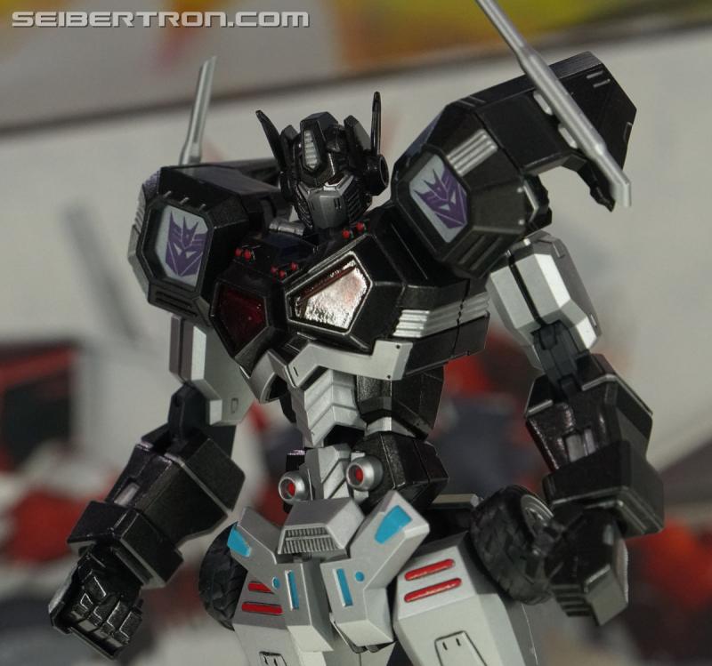 SDCC 2018: Licensed Transformers products - Transformers Event: DSC06918a