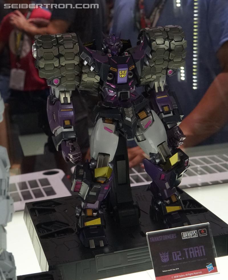 SDCC 2018: Licensed Transformers products - Transformers Event: DSC06928a