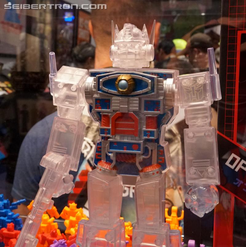 SDCC 2018: Licensed Transformers products - Transformers Event: DSC06962a