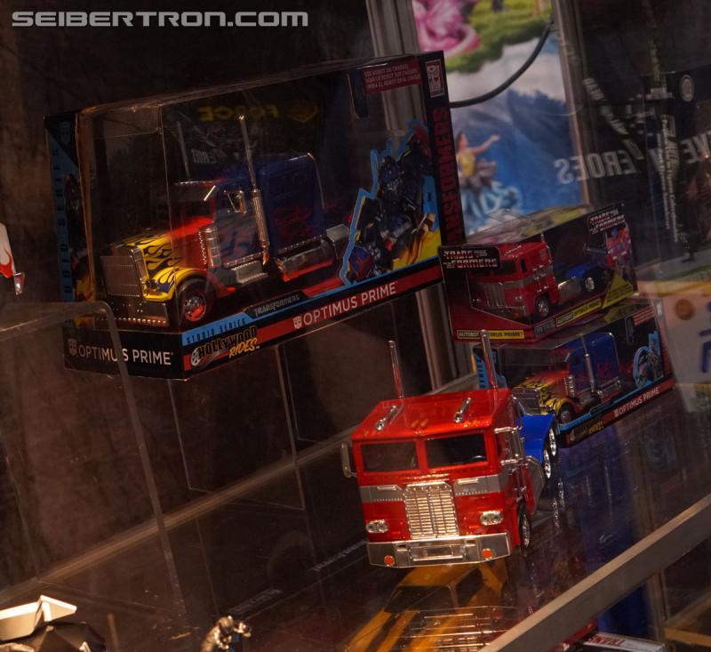 SDCC 2018: Licensed Transformers products - Transformers Event: DSC06988a