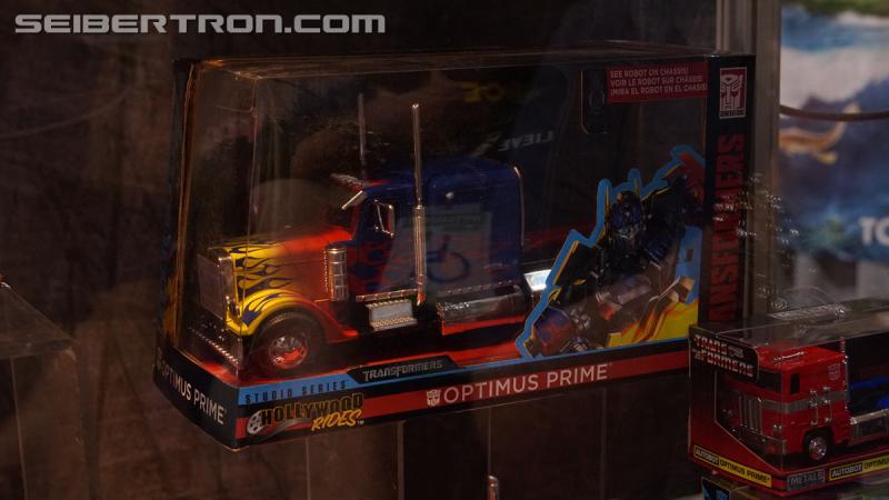 SDCC 2018: Licensed Transformers products - Transformers Event: DSC06990