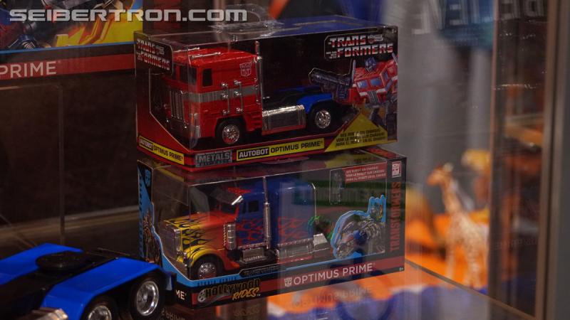 SDCC 2018: Licensed Transformers products - Transformers Event: DSC06992