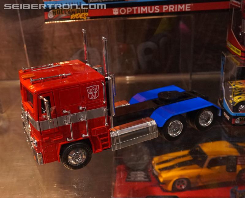 SDCC 2018: Licensed Transformers products - Transformers Event: DSC07003a
