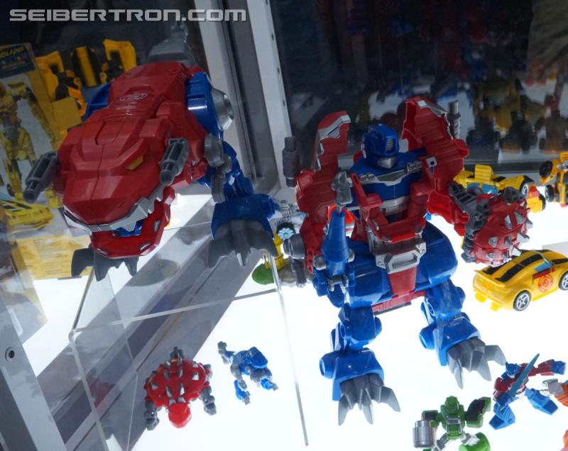 SDCC 2018: Transformers Rescue Bots products - Transformers Event: DSC06753a
