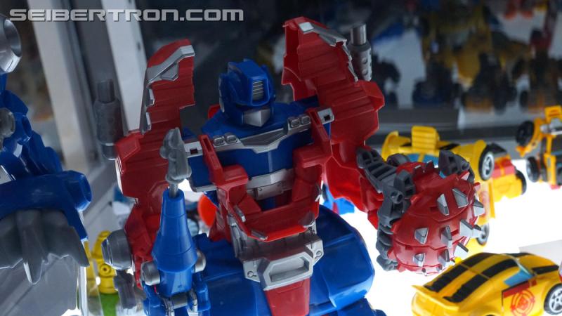 SDCC 2018: Transformers Rescue Bots products - Transformers Event: DSC06754