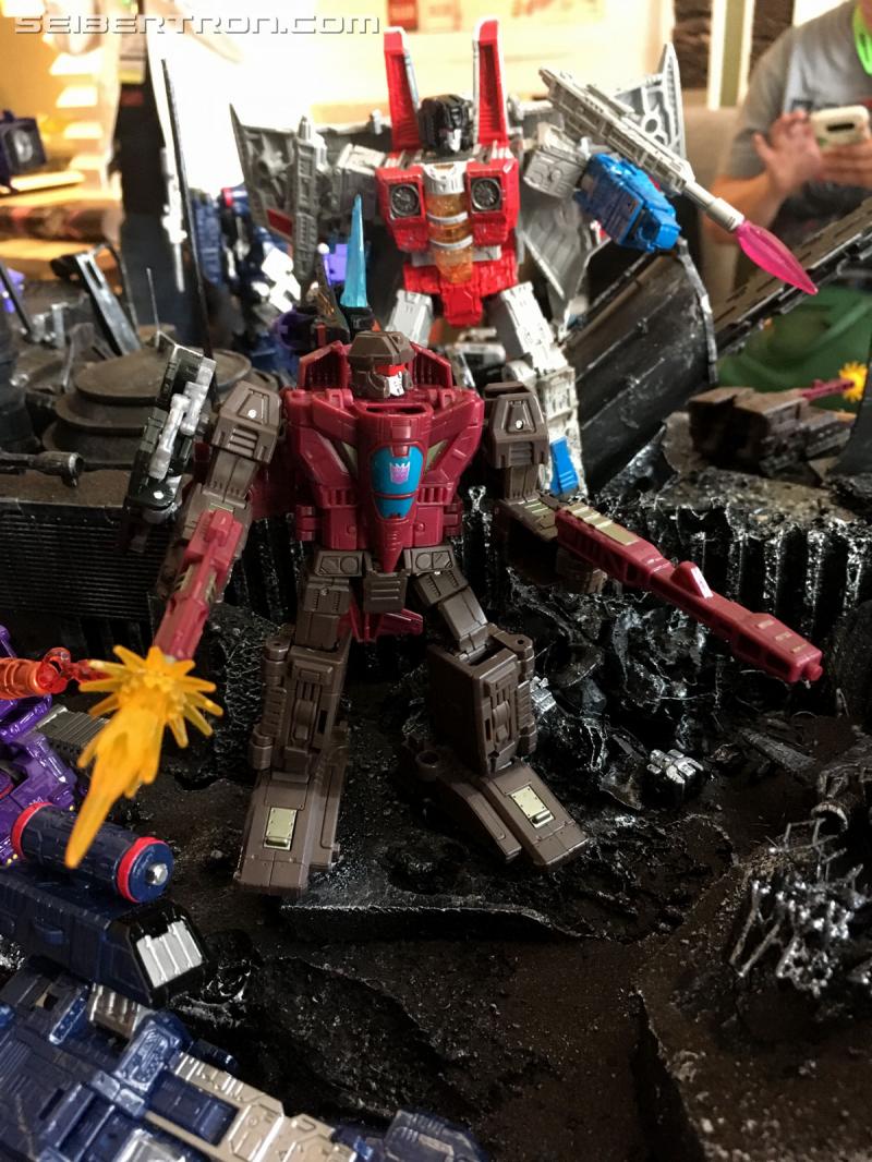 Transformers News: Seibertron.com Gallery and Video of Transformers War for Cybertron: Siege from #NYCC