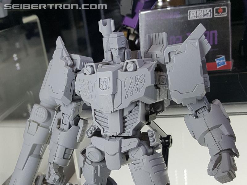 NYCC 2018: NYCC 2018: Flame Toys Transformers Products - Transformers Event: Flame Toys 009