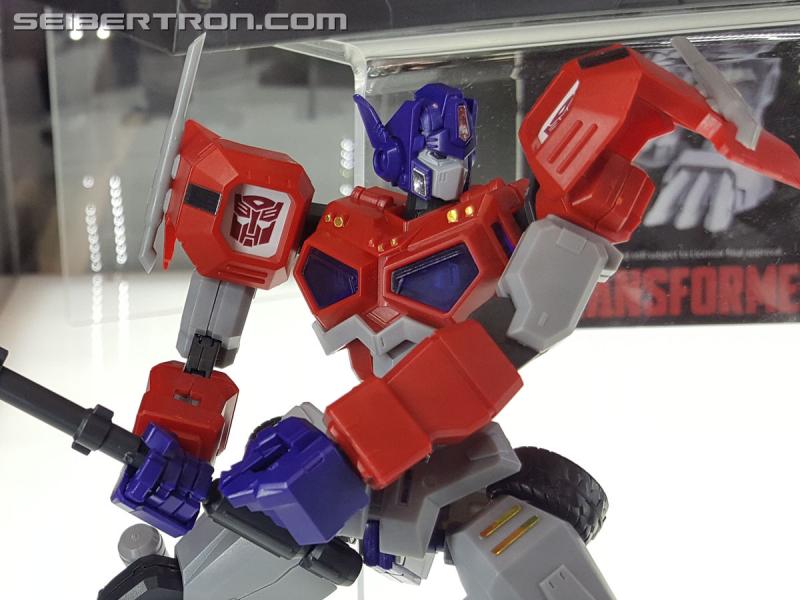 NYCC 2018: NYCC 2018: Flame Toys Transformers Products - Transformers Event: Flame Toys 029
