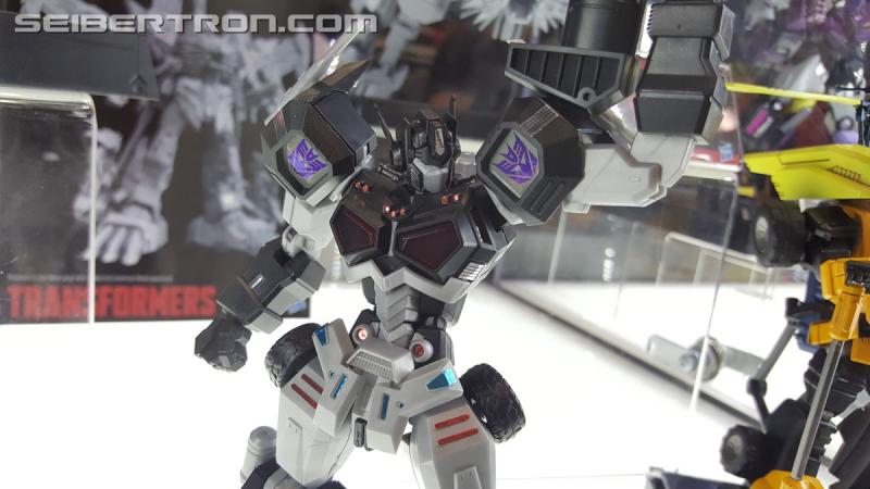 NYCC 2018 - NYCC 2018: Flame Toys Transformers Products