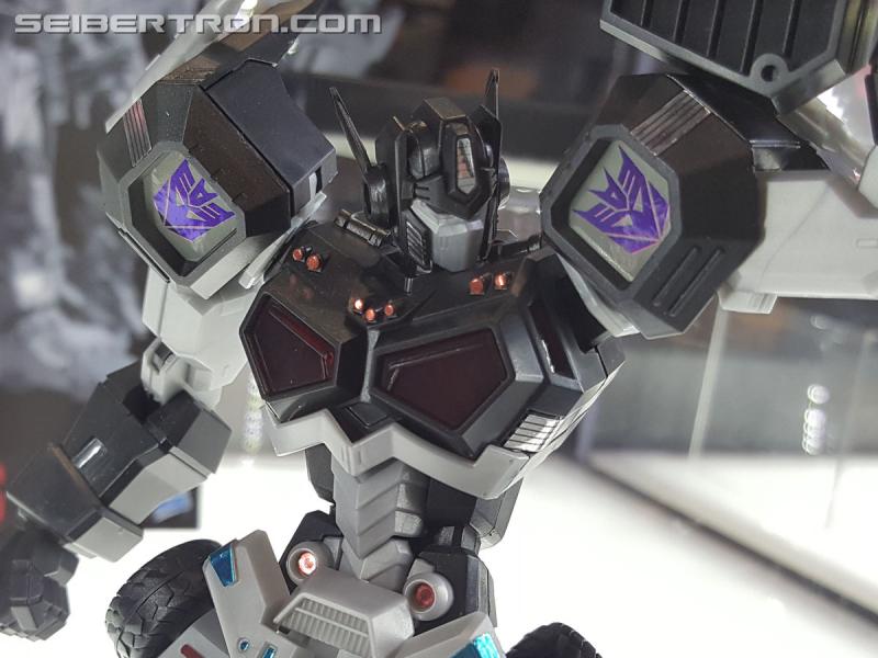 NYCC 2018: NYCC 2018: Flame Toys Transformers Products - Transformers Event: Flame Toys 031