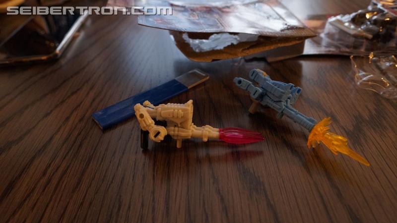 Transformers News: Unboxing Event gallery and video for Transformers War for Cybertron: SIEGE