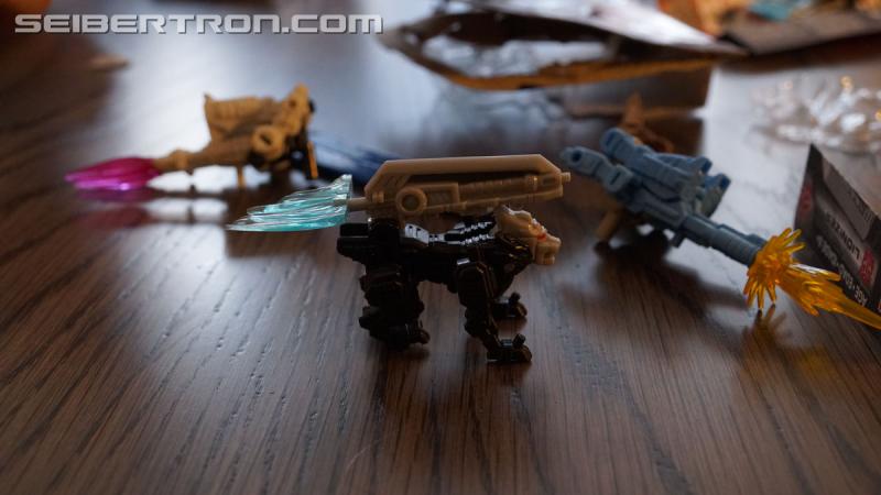 NYCC 2018: War for Cybertron Wave 1 Unboxing Event - Transformers Event: DSC08815