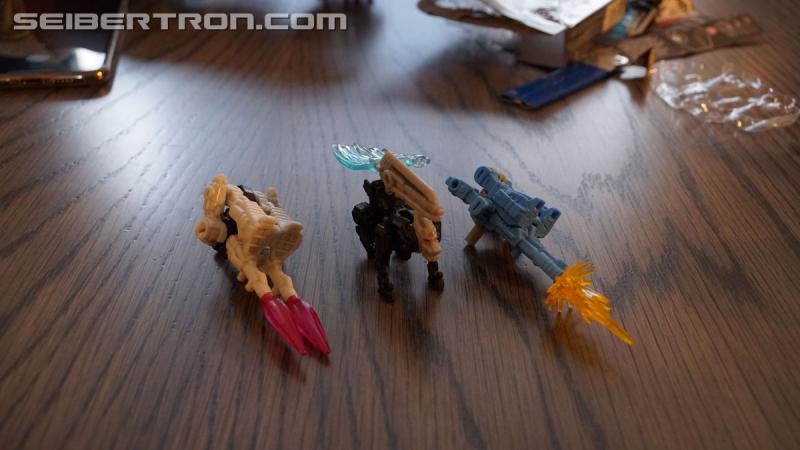 Transformers News: Unboxing Event gallery and video for Transformers War for Cybertron: SIEGE