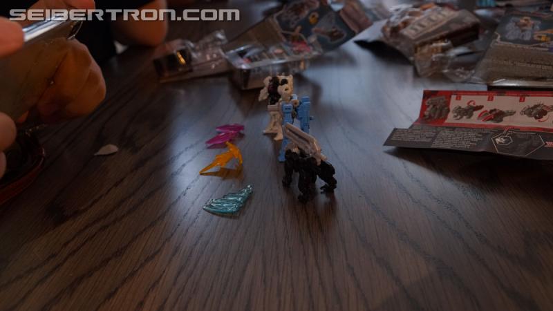 Transformers News: Unboxing Event gallery and video for Transformers War for Cybertron: SIEGE