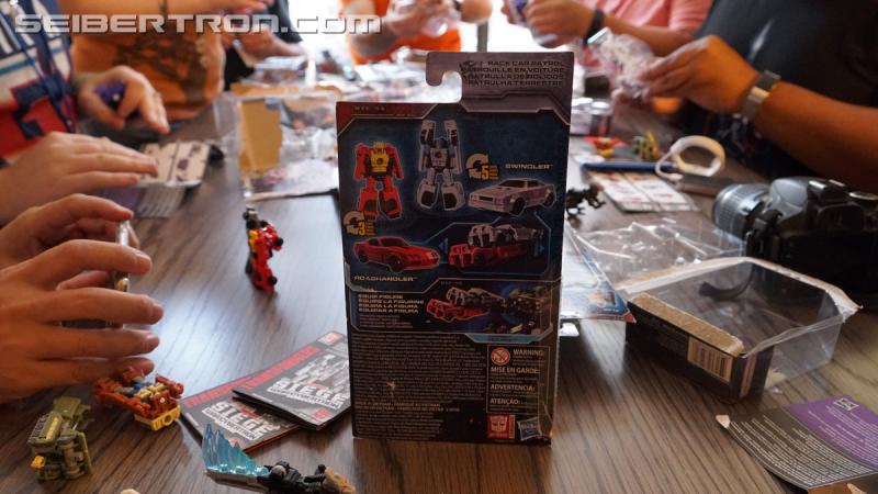 NYCC 2018 - War for Cybertron Wave 1 Unboxing Event