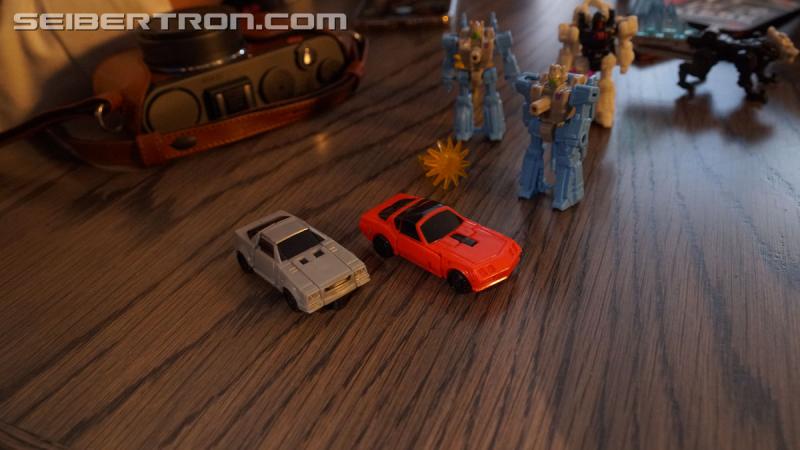 Transformers News: Unboxing Event gallery and video for Transformers War for Cybertron: SIEGE