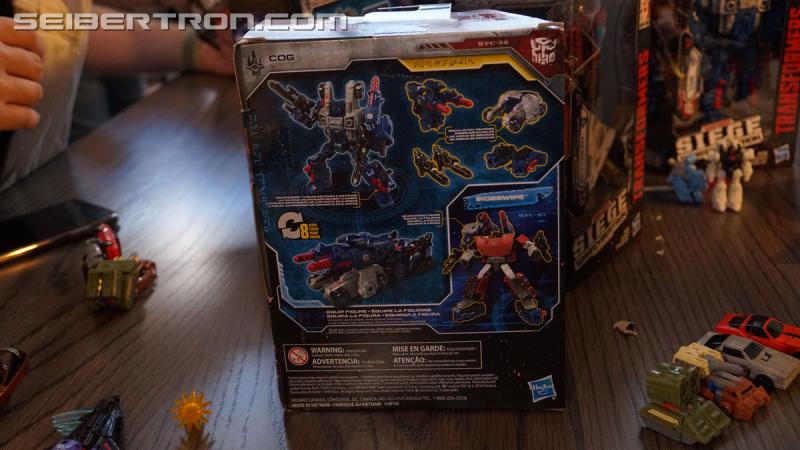 NYCC 2018: War for Cybertron Wave 1 Unboxing Event - Transformers Event: DSC08859
