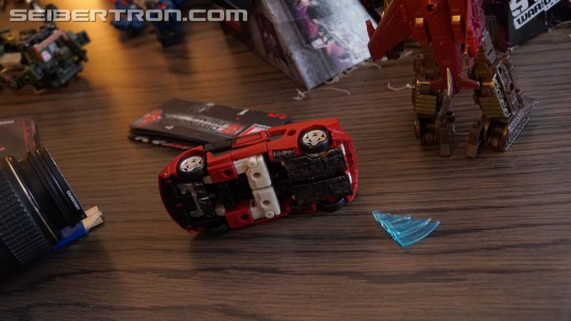 Transformers News: Unboxing Event gallery and video for Transformers War for Cybertron: SIEGE